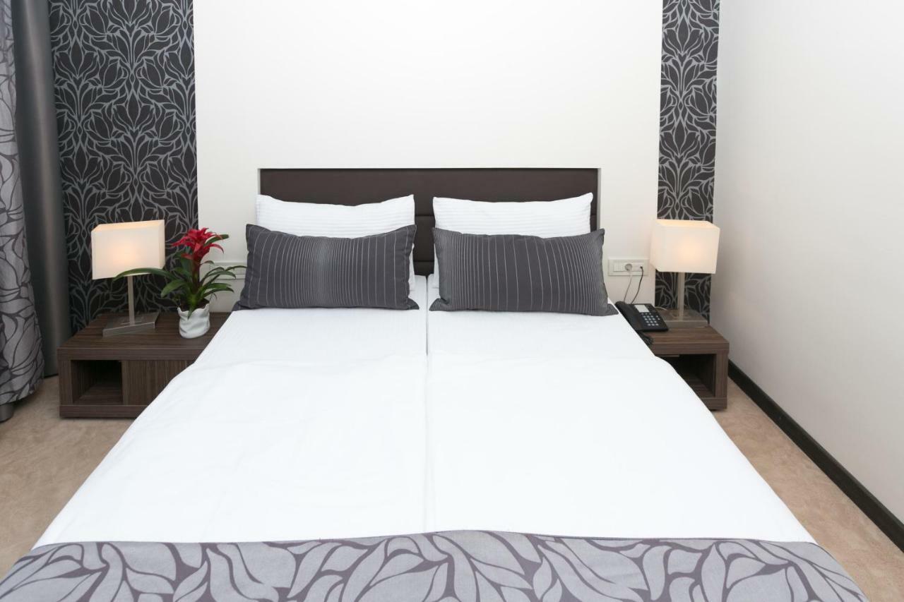 Hotel Beach Split Podstrana Esterno foto